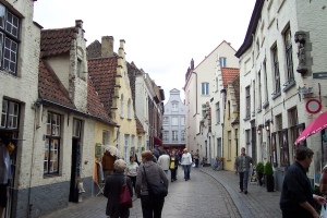 bel04_36